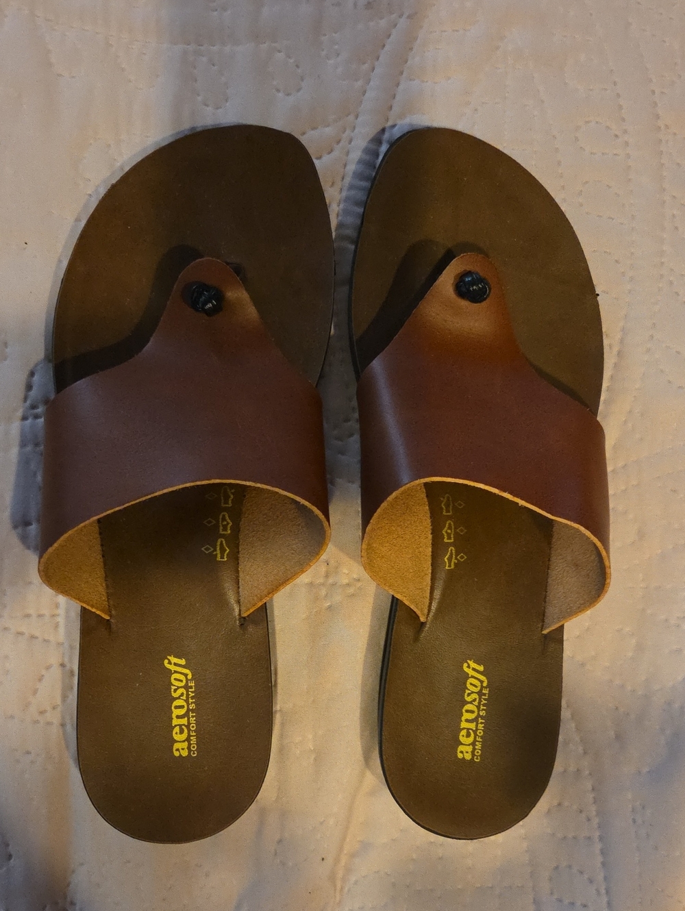 AEROSOLES Brown Leather Toe-Post Slide Sandals Size 9